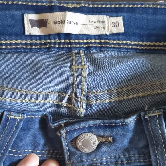 Levi's Jeans - Picture 5 of 8